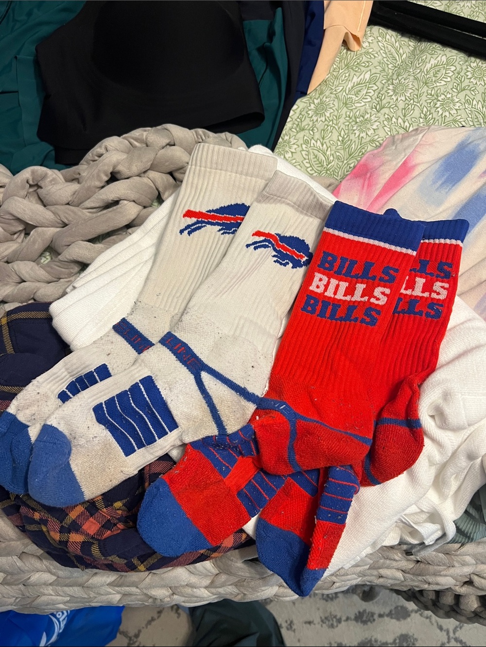 Men’s Buffalo Bills Sock Bundle. Size Large.